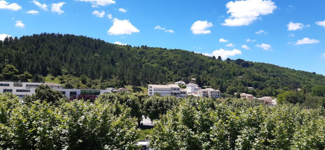 Cote Place Riez Bagian luar foto