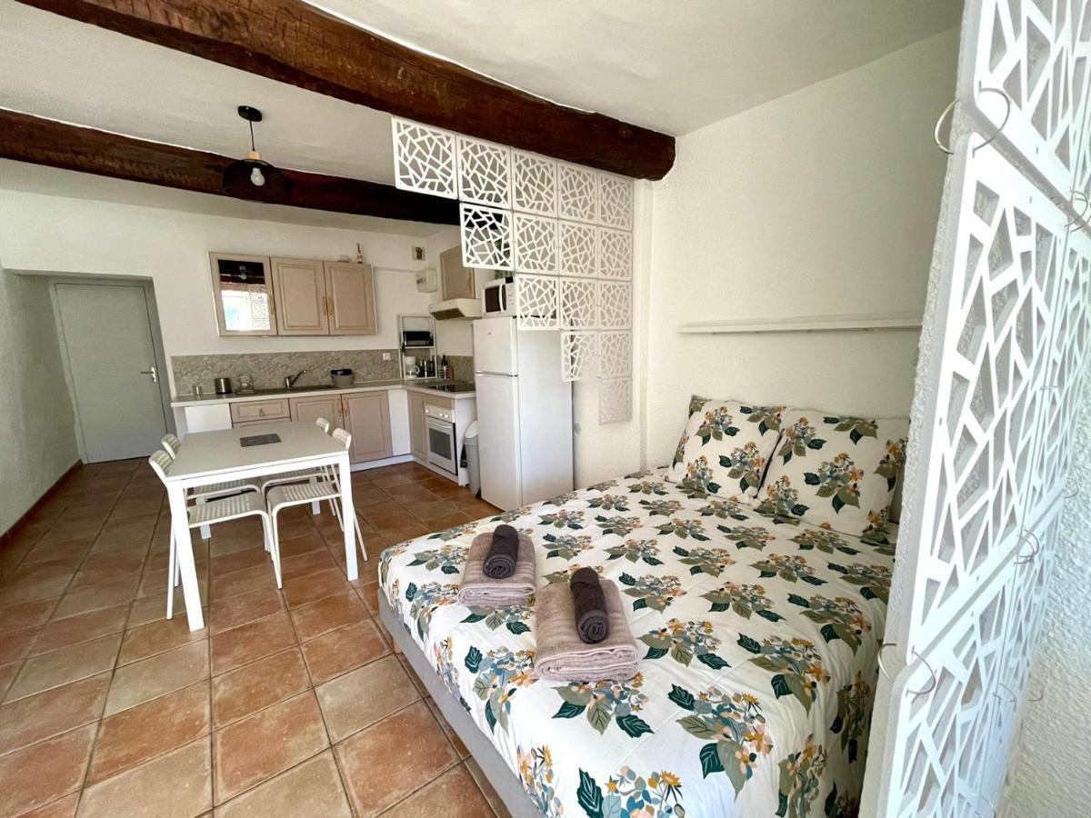 Cote Place Riez Bagian luar foto
