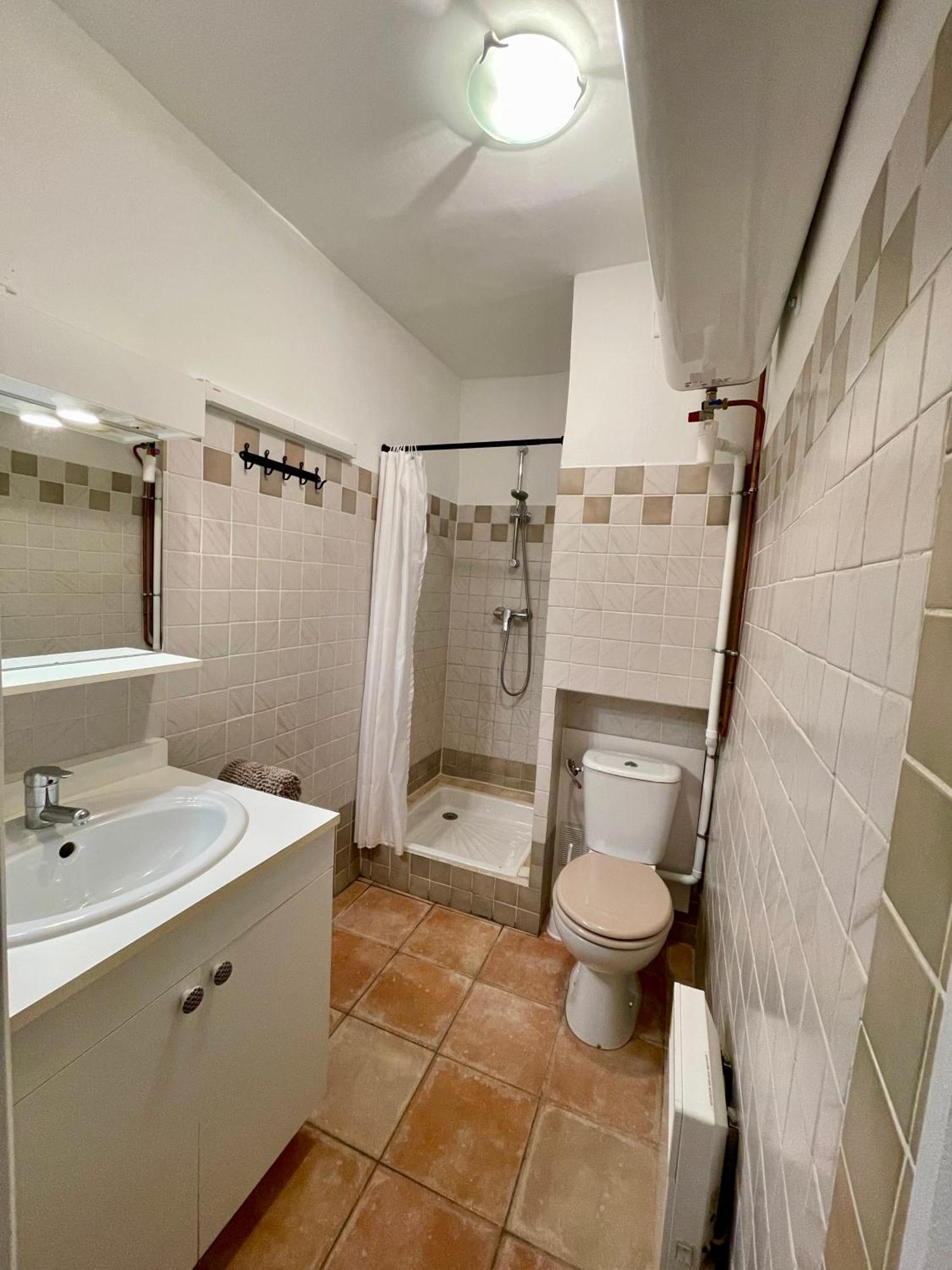 Cote Place Riez Bagian luar foto
